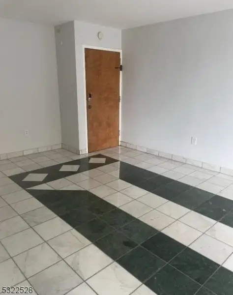 712 North Broad St Apt 2e #2E, Elizabeth, NJ 07208 - Image #2