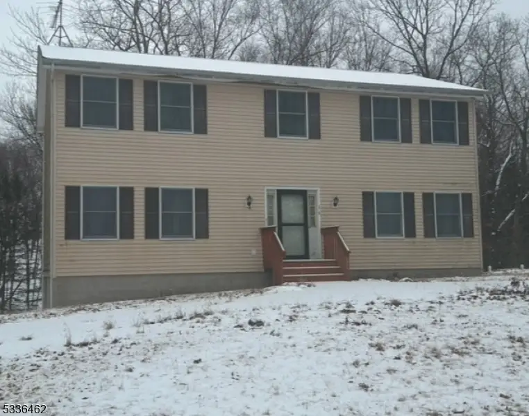 16 Crest Rd, Wantage, NJ 07461 - #1