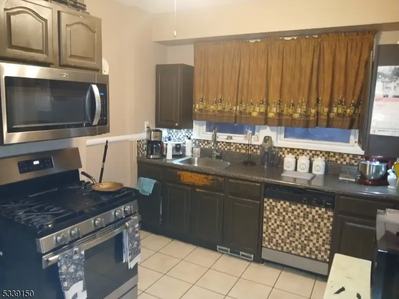 20 Rockland Ter, Newark, NJ 07106 - Image #3