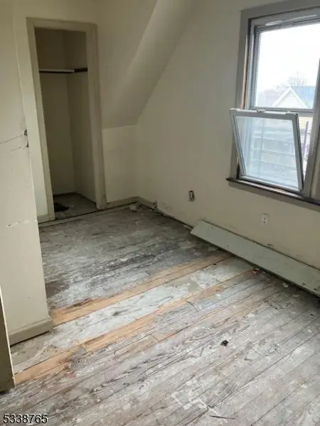 190 Fulton St, Paterson City, NJ 07501