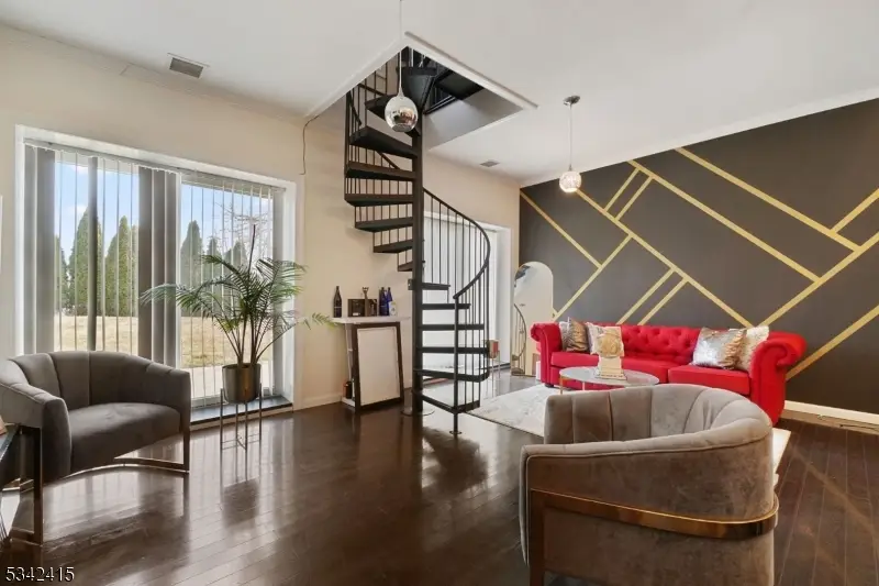 46 Humbert St, Nutley, NJ 07110 - #2