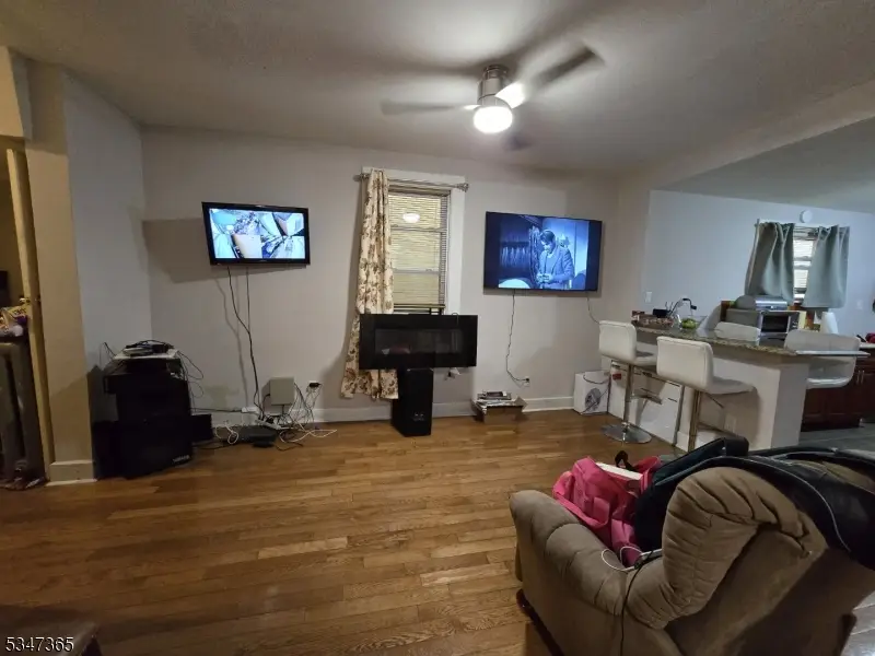 36 Holland St, Newark, NJ 07103 - Image #3