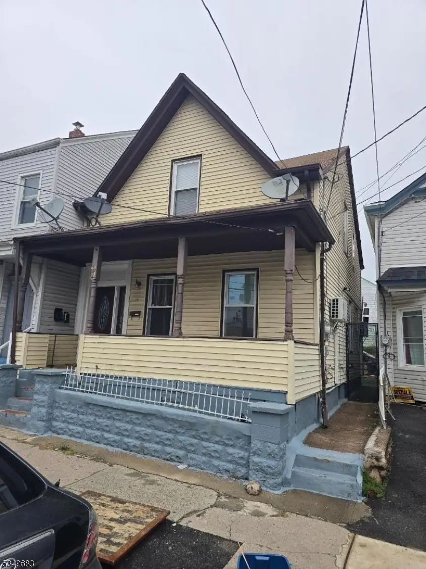 94 Manchester Ave, Paterson, NJ 07502 - Image #1