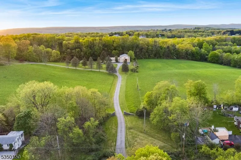 40 Fernwood Rd, Wantage, NJ 07461 - Image #2