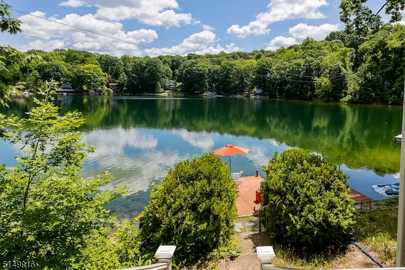 2 Lake Grinnell Ln, Sparta, NJ 07871 - Image #2