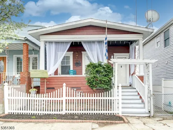 381 Keene St, Perth Amboy City, NJ 08861