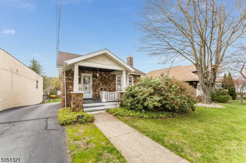 225 W Washington Ave, Washington, NJ 07882 - Image #2