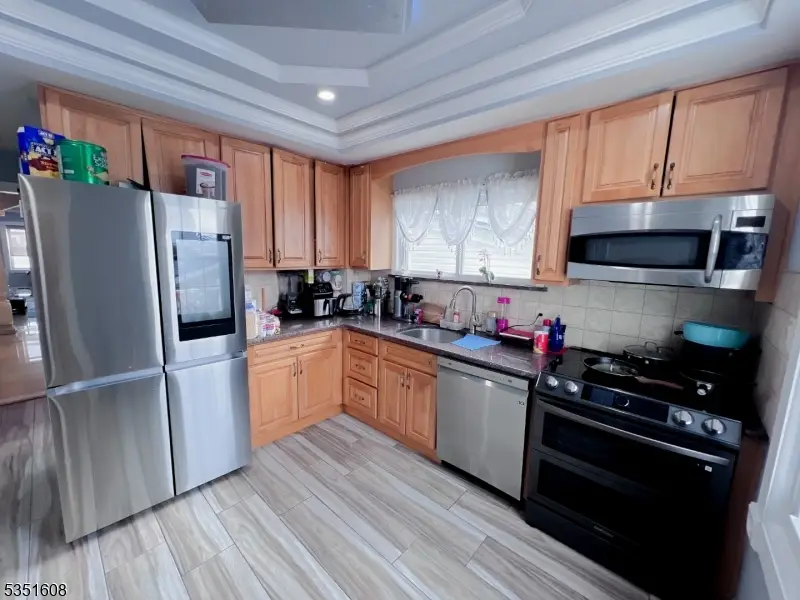 79 Shaler Ave, Fairview, NJ 07022 - Image #2