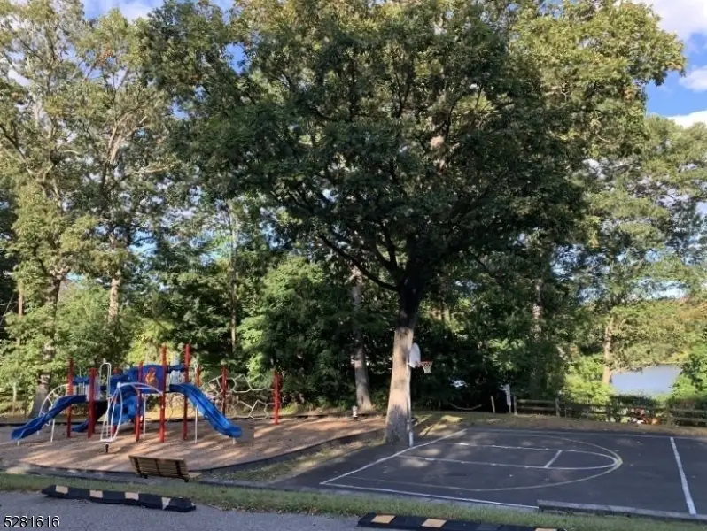 59 W Shawnee Trl, Lake Hopatcong, NJ 07849 - Image #2