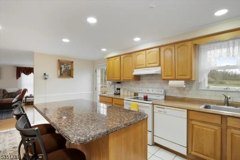 11 Cemetery Rd, Knowlton, NJ 07825 - #3