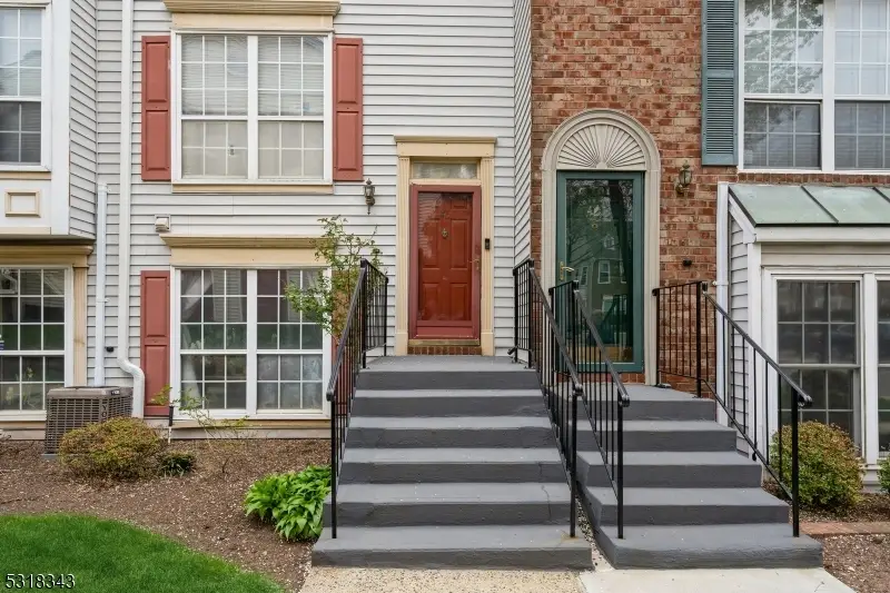 43 Howard Ct, Newark, NJ 07103 - Image #2