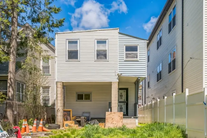 22 Hinsdale Pl, Newark, NJ 07104 - Image #3