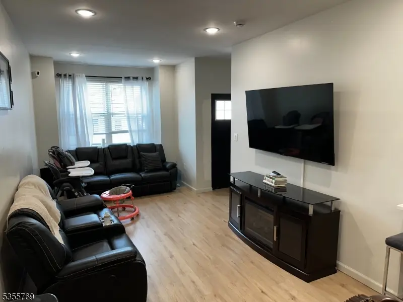 86 N 7th St, Paterson, NJ 07522 - Image #2