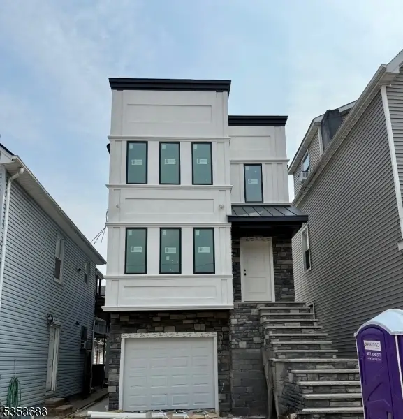 455 Fulton St, Elizabeth City, NJ 07206