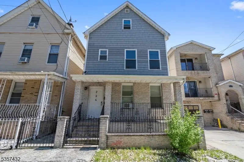 234 Lt Glenn Zamorski Dr, Elizabethport, NJ 07206 - Image #2