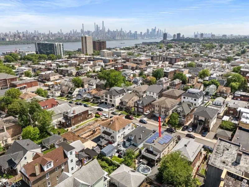 263 Morningside Ave, Cliffside Park, NJ 07010 - Image #3