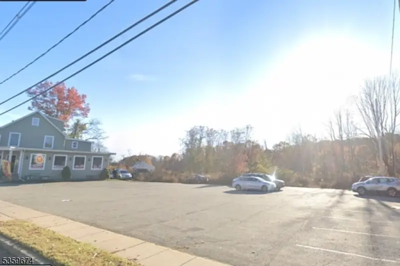 137 Lakeside Blvd, Landing, NJ 07850 - Image #3