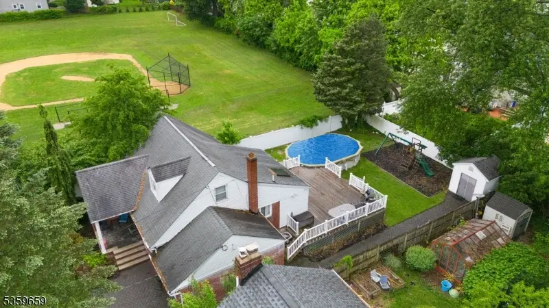 33 Irwin Pl, Brookdale, NJ 07003 - Image #2