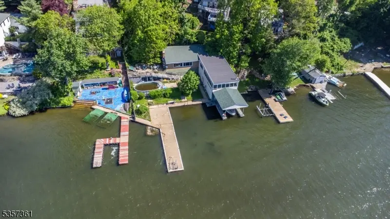 31 Cove Rd, Lake Hopatcong, NJ 07849 - Image #3