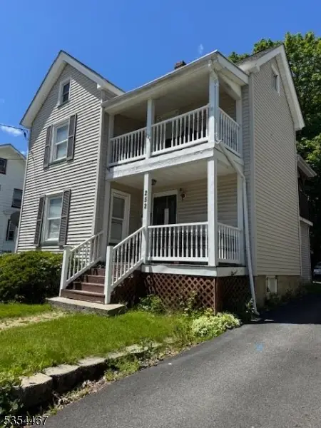 252 Spring St, Newton Town, NJ 07860