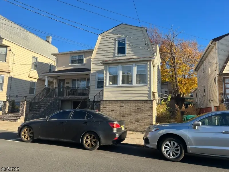 118 Maple St, Kearny, NJ 07032 - Image #1