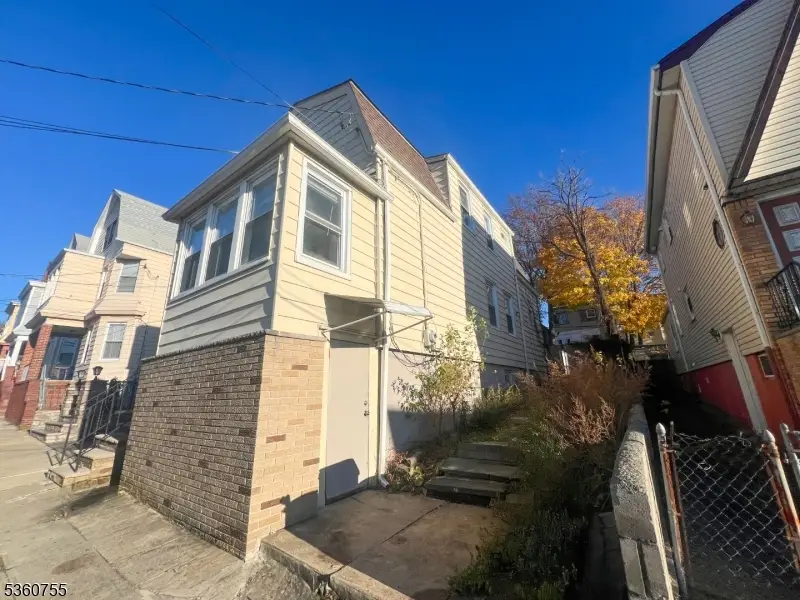 118 Maple St, Kearny, NJ 07032 - Image #2