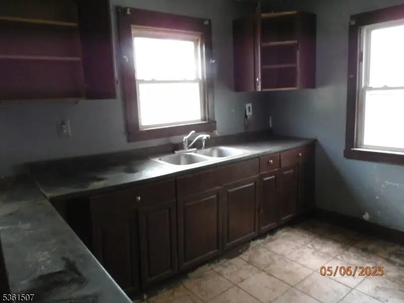 272 Lenox Pl, Franklin Township, NJ 08873 - Image #2