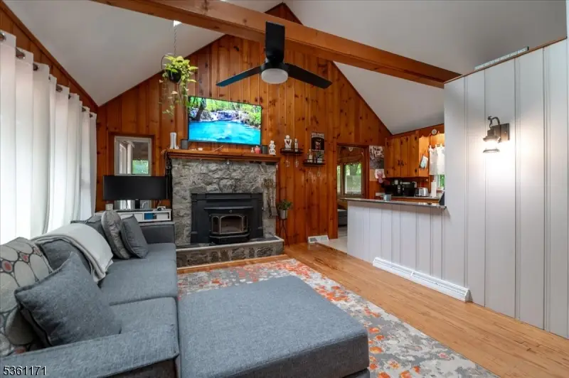 85 Breakneck Rd, Highland Lakes, NJ 07422 - Image #3