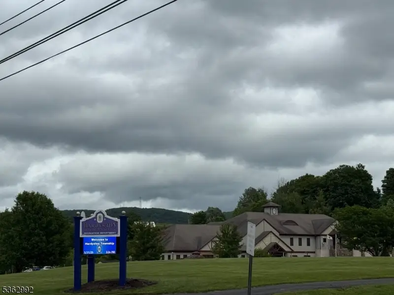 140 Wheatsworth Rd, Hardyston, NJ 07419 - Image #3