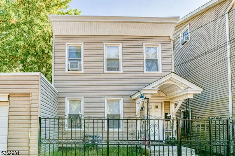 90 N 3rd St, Paterson, NJ 07522 - Image #2