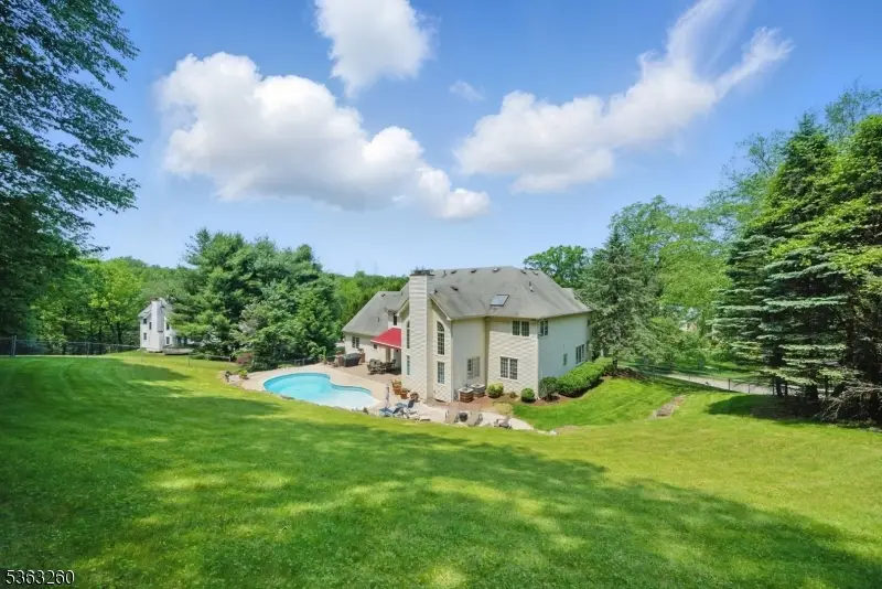 18 Rosewood Lane, Denville, NJ 07834 - Image #2