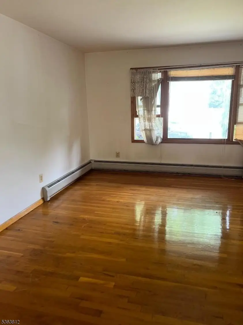 152 Glenwood Ct, Union, NJ 07016 - Image #2