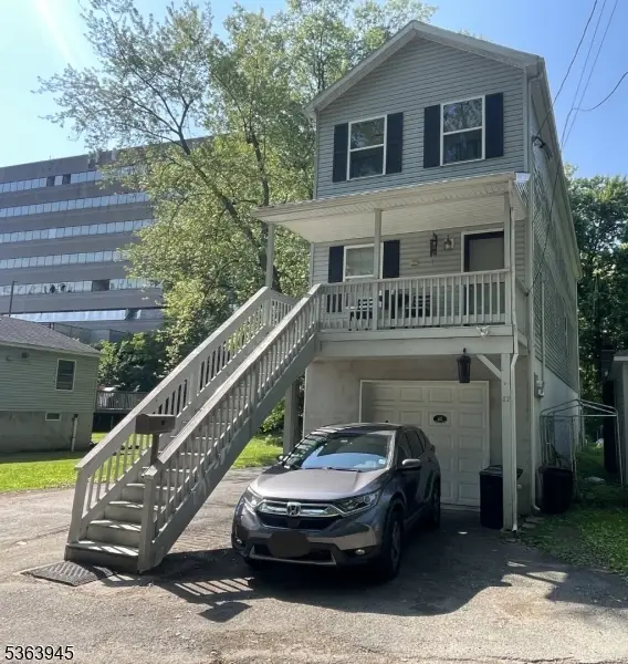 42 Riverlawn Dr, Wayne, NJ 07470 - #2