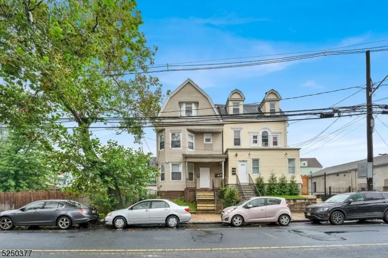 348 13th Ave, Newark, NJ 07103 - Image #1