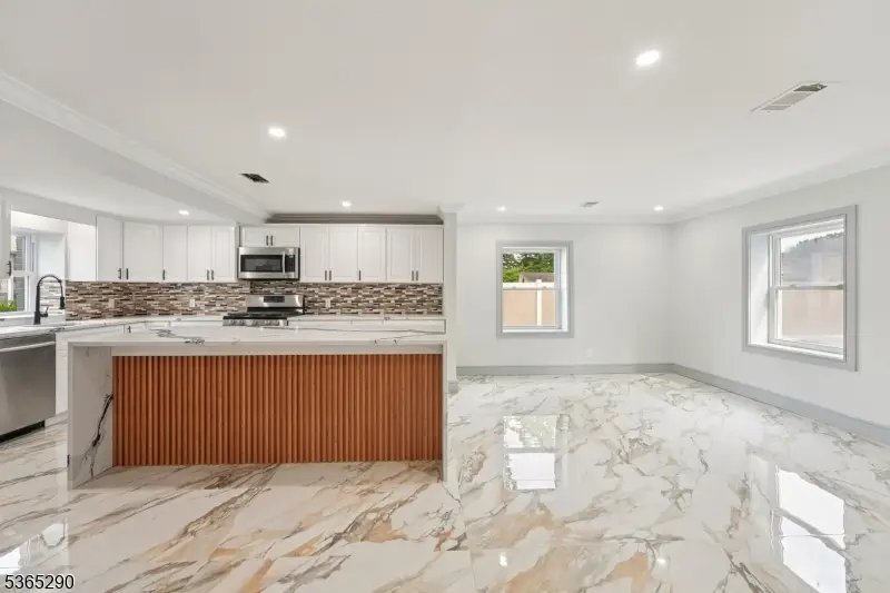 126 Cooney Ave, Hamilton Township, NJ 08619 - Image #3