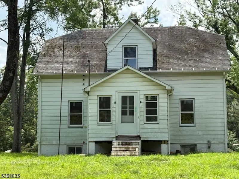 12 Kline Blvd, Whitehouse Station, NJ 08889 - Image #1