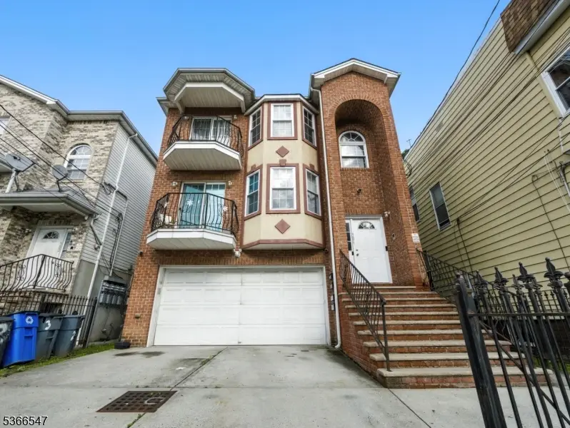 586 S 19th St, Newark, NJ 07103 - Image #1
