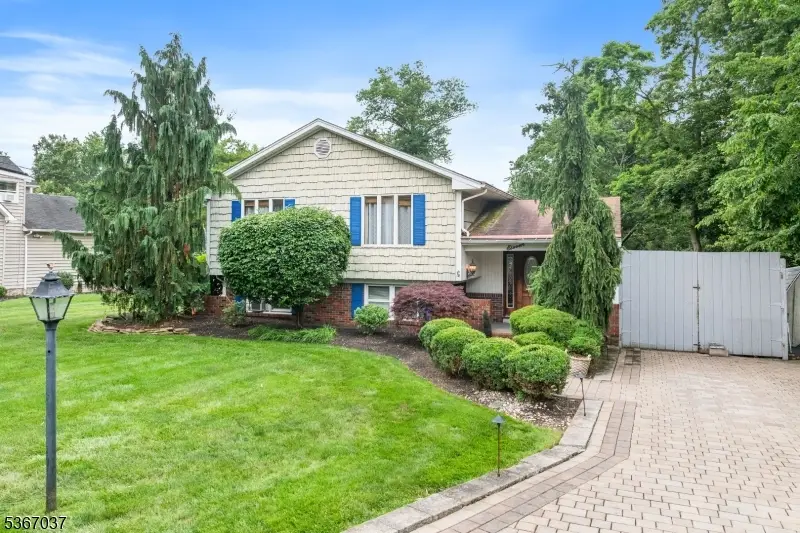 11 Ash St, Green Knoll, NJ 08807 - Image #3