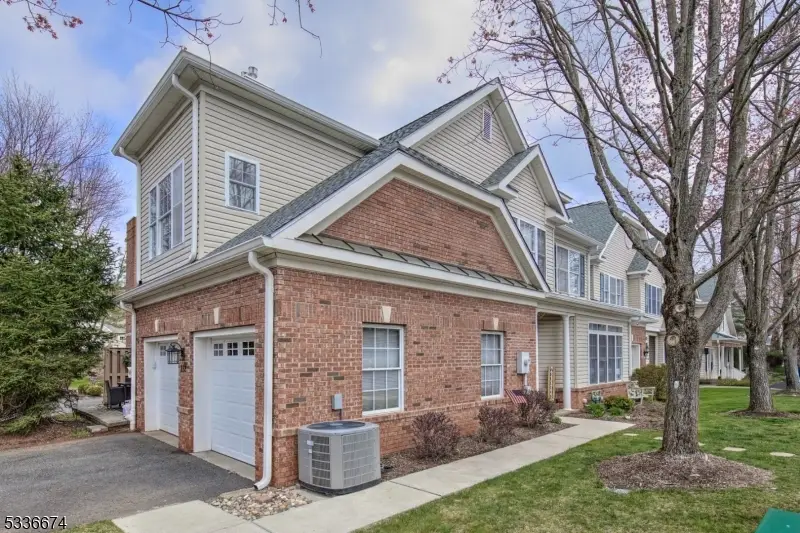 112 Loft Dr, Martinsville, NJ 08836 - Image #2