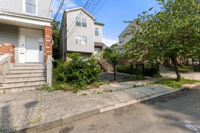 63 Chadwick Ave, Newark, NJ 07108 - Image #2