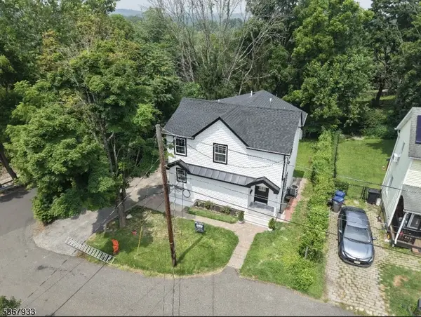 18 Governor Haines St, Hamburg Boro, NJ 07419