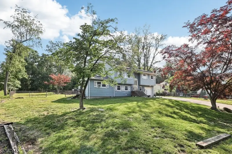 16 Kerschner Ln, East Brunswick, NJ 08816 - Image #2