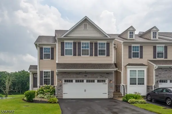 601 Charleston Dr #601, Monroe Twp., NJ 08831