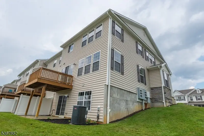 601 Charleston Dr #601, Monroe Township, NJ 08831 - Image #3