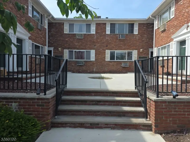 104 N Beverwyck Rd #7, Lake Hiawatha, NJ 07034 - Image #1