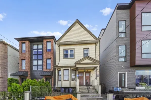 97 Thorne St, Jersey City, NJ 07307