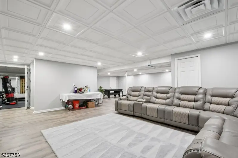 179 Sunshine Dr, Piscataway, NJ 08854 - Image #1