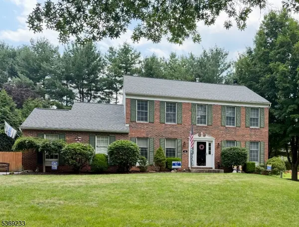 30 Glen Eagles Rd, Washington Twp., NJ 07882