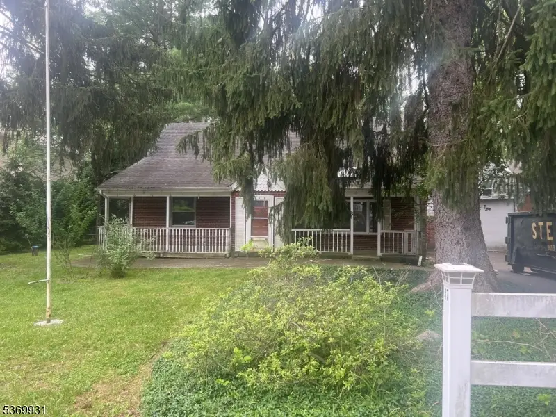37 Roth Ave, Oakland, NJ 07417 - #1