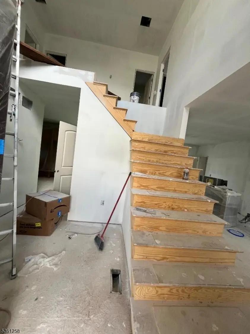 52 Skylark Pl, Clark, NJ 07066 - Image #3